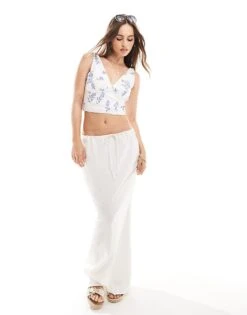 Abercrombie & Fitch Plunge Neck Linen Blend Top With Floral Embriodery In White For Women Blue/white Floral 9 Abercrombie & Fitch Plunge Neck Linen Blend Top With Floral Embriodery In White For Women Blue/white Floral -Abercro Clothing Shop 206330618 3