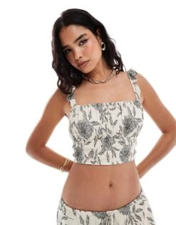 Abercrombie & Fitch Floral Crinkle Co-ord 10 Abercrombie & Fitch Floral Crinkle Co-ord -Abercro Clothing Shop 206635000 1 tropicalprint 1