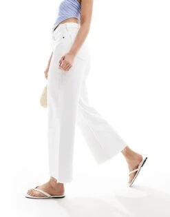 Abercrombie & Fitch Cropped Wide Leg Jean With Raw Hem In White For Women White Fray -Abercro Clothing Shop 206635687 5