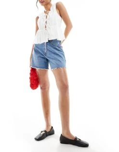 Abercrombie & Fitch Curve Love Dad Fit Denim Short In Mid Blue For Women Medium Wash