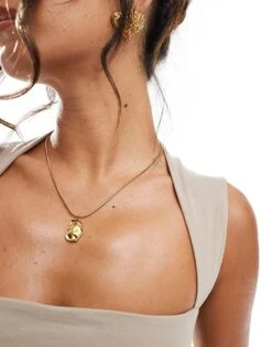 Abercrombie & Fitch Cool Matte T-shirt Bodysuit In Brown For Women Tan -Abercro Clothing Shop 206963529 4