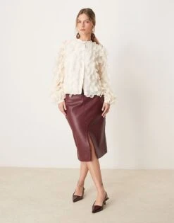 Abercrombie & Fitch Textured Pencil Skirt In Burgundy For Women -Abercro Clothing Shop 207342633 4