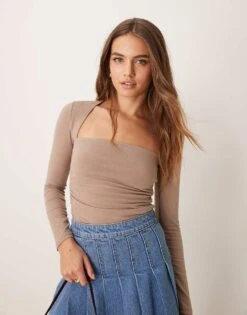 Abercrombie & Fitchseamless Long Sleeve Ruched Square Neck Top In Taupe Grey For Women -Abercro Clothing Shop 207345295 1 taupegrey 1