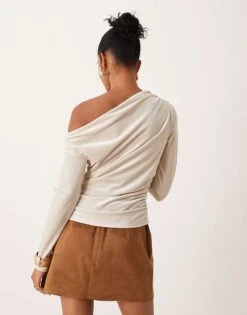 Abercrombie & Fitch Long Sleeved Off The Shoulder Top In Cream Velvet For Women Pumice Stone -Abercro Clothing Shop 207345397 3