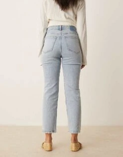 Abercrombie & Fitch Mid Rise Ankle Straight Jeans In Light Blue Wash For Women -Abercro Clothing Shop 207871177 3