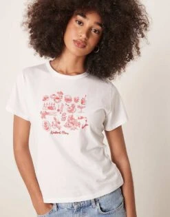 Abercrombie & Fitch Short Sleeve Skimming Graphic T-shirt In White For Women