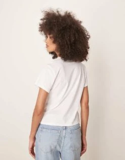 Abercrombie & Fitch Short Sleeve Skimming Graphic T-shirt In White For Women -Abercro Clothing Shop 207871209 4