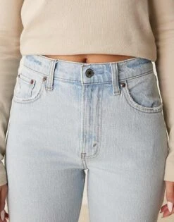 Abercrombie & Fitch 90s Relaxed Jeans With Knee Rip In Light Wash Blue For Women -Abercro Clothing Shop 207871250 5