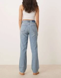 Abercrombie & Fitch Mid Rise 90s Straight Jeans In Medium Wash Blue For Women -Abercro Clothing Shop 207871311 3