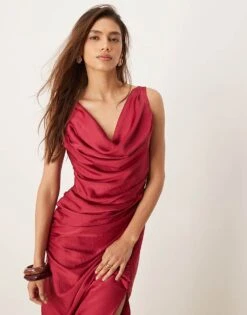 Abercrombie & Fitch Cowl Neck Draped Maxi Dress In Dark Pink For Women Sangria -Abercro Clothing Shop 207871366 4