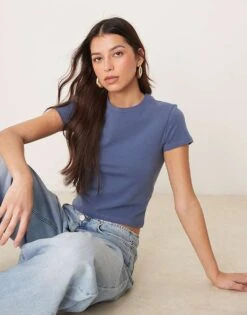 Abercrombie & Fitch Short Sleeve Seamless Cropped Baby Tee In Blue For Women