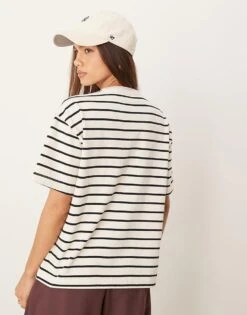 Abercrombie & Fitch Pocket Box Fit T-shirt In White And Navy Stripe For Women -Abercro Clothing Shop 207873599 4