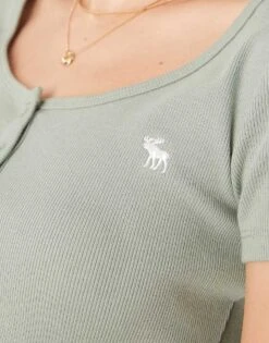 Abercrombie & Fitch Short Sleeve Icon Logo Button Up T-shirt In Green For Women Light Green -Abercro Clothing Shop 207874041 4