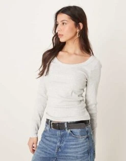 Abercrombie & Fitch Long Sleeve Scoop Neck Rib Top In Light Grey For Women -Abercro Clothing Shop 207874109 1 grey 1