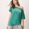 Abercrombie & Fitch Slash Neck T-shirt With Chicago Print In Green For Women Antique Green -Abercro Clothing Shop 207905366 1 antiquegreen