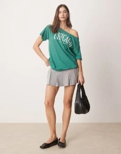 Abercrombie & Fitch Slash Neck T-shirt With Chicago Print In Green For Women Antique Green -Abercro Clothing Shop 207905366 3