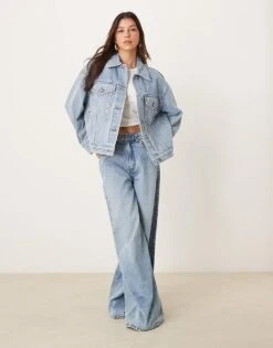 Abercrombie & Fitch Distressed Denim Trucker Jacket In Light Denim For Women