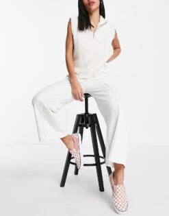 Abercrombie & Fitch Pleated Trousers In Light Grey For Women